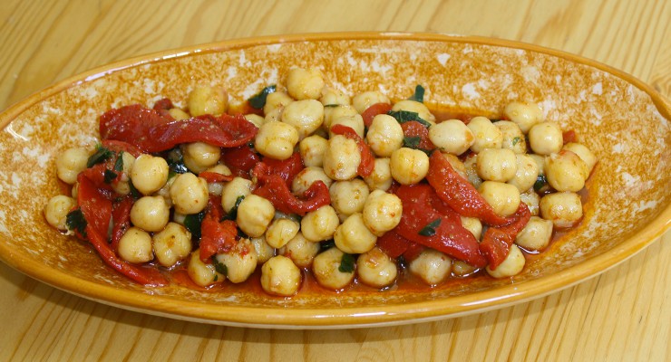 Salade de pois chiche et poivrons marinés façon marocaine